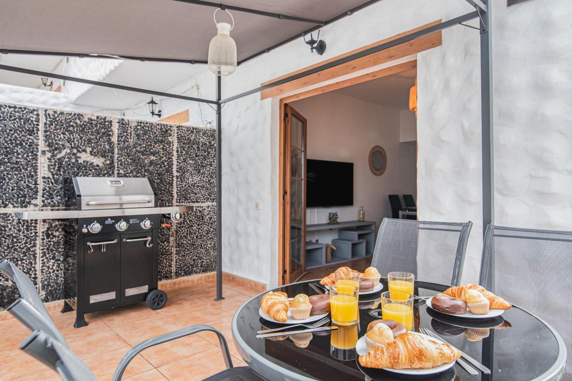 Paradise Duplex Garden & Maspalomas Holiday home *
